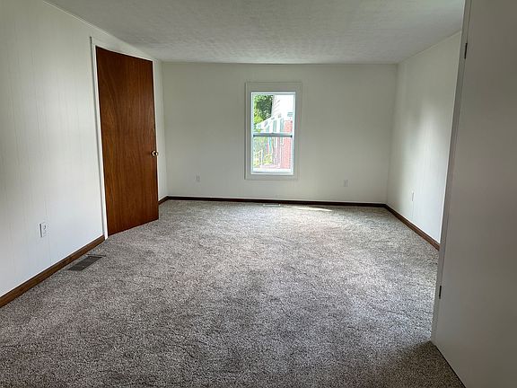 4th image of 1023 36th St