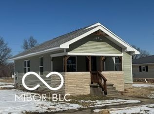 738 E Beech St, Sullivan, IN 47882