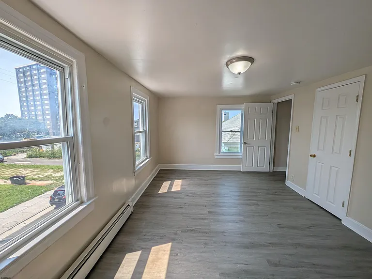 203 N South Carolina Ave — Photo 8