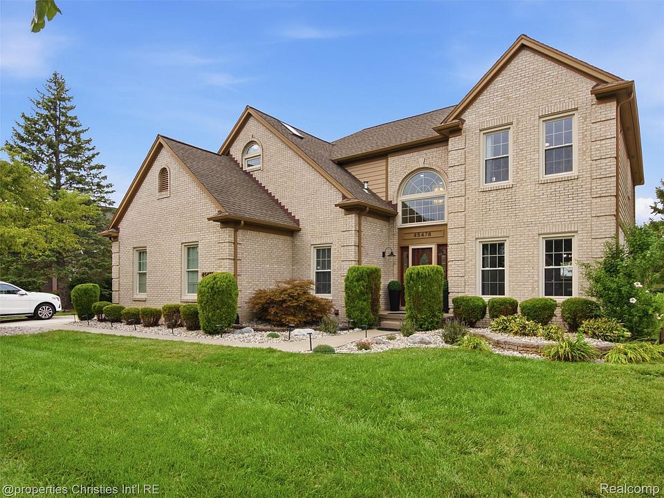 1st image of 45478 Muirfield Dr