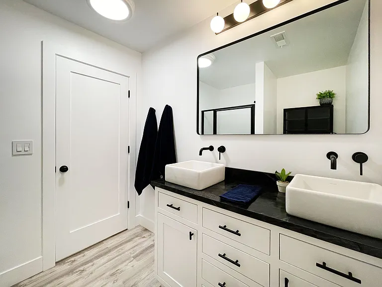 210 Evans Ln — Photo 8