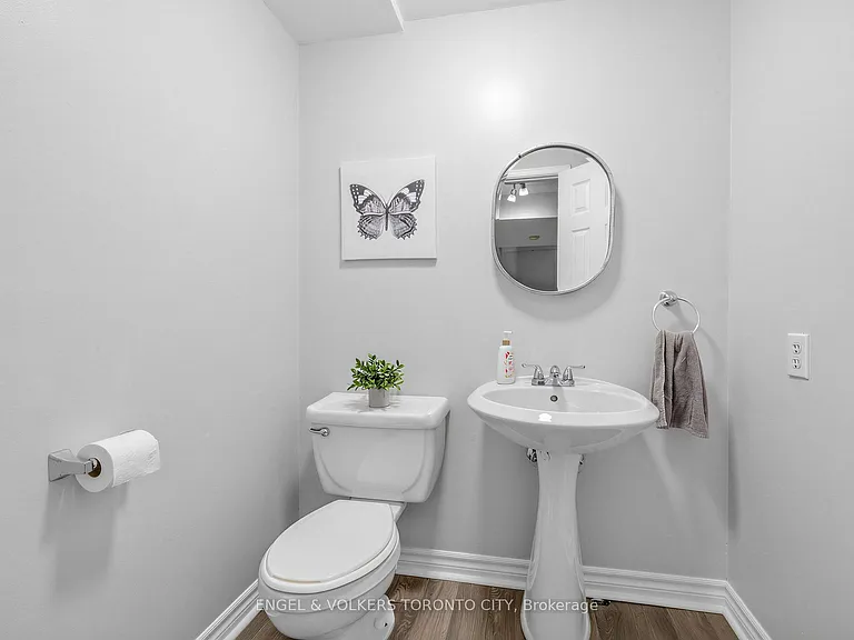 15 Fulton Cres — Photo 16