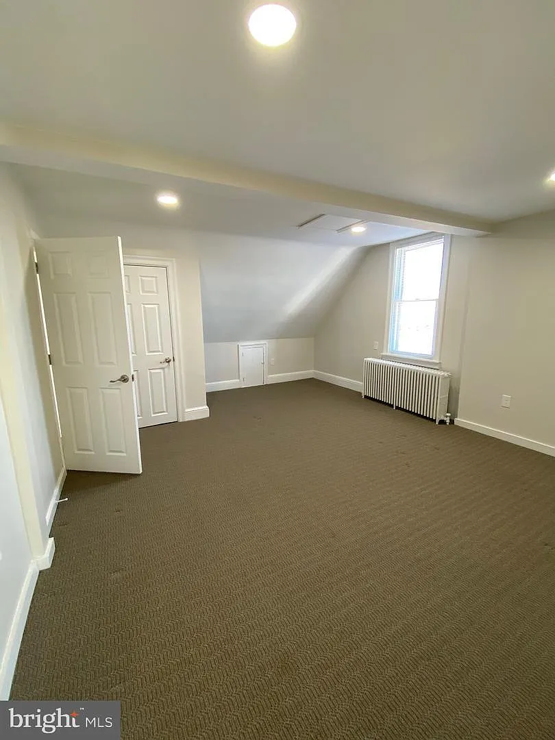 2 bed, $2,300 — Photo 4