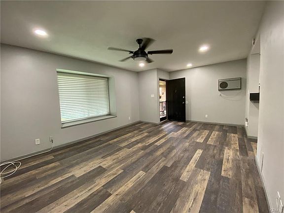 5th image of 13722 Red Hill Ave APT 62