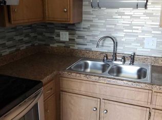 1407 N Main St APT 3A, Benton, IL 62812