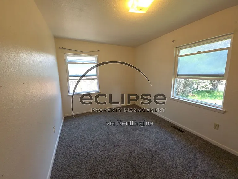721 Lee Dr — Photo 8