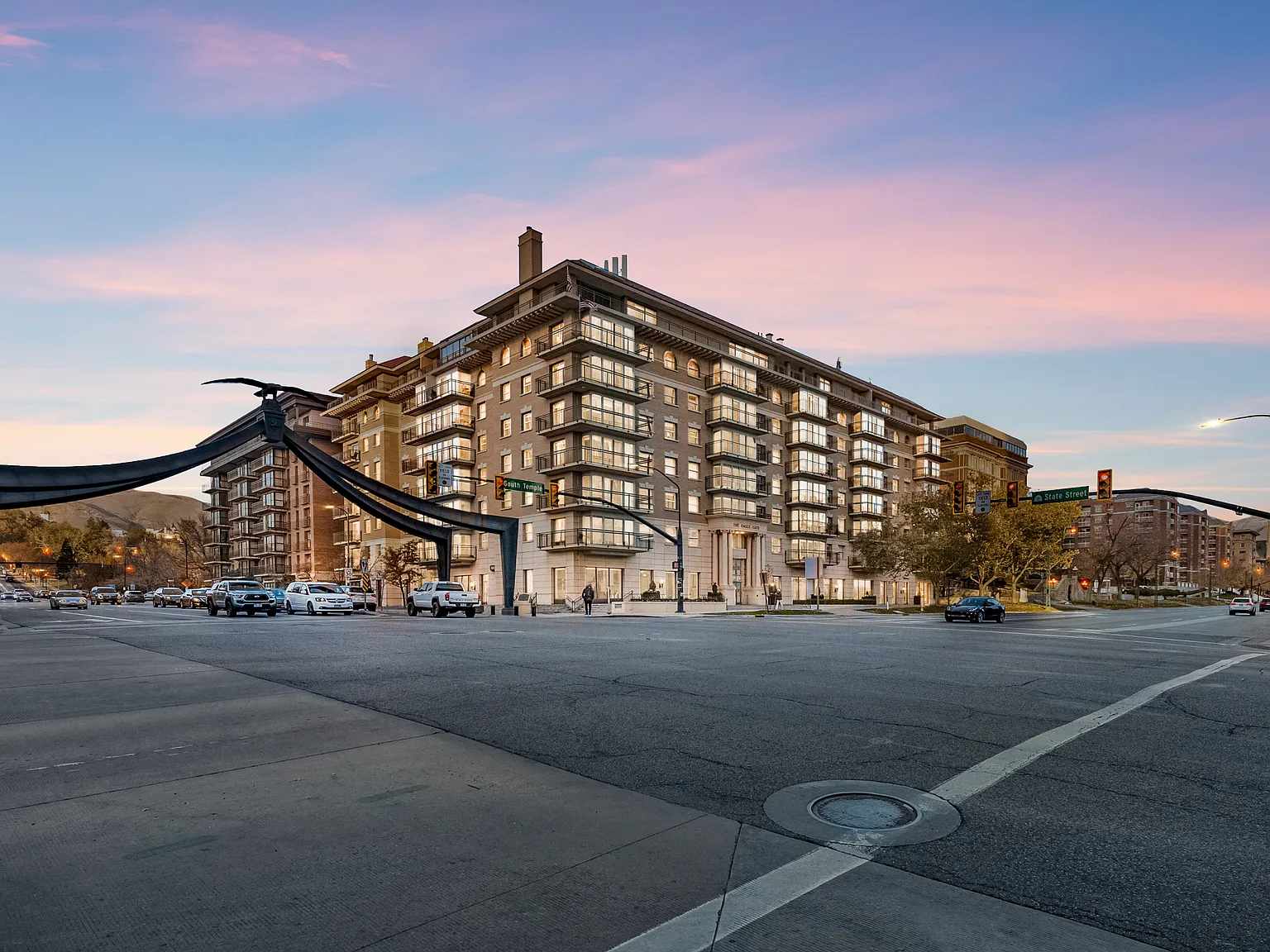 Eagle Gate Apartments — Photo 1