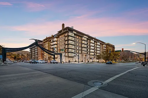 Eagle Gate Apartments Photo 1