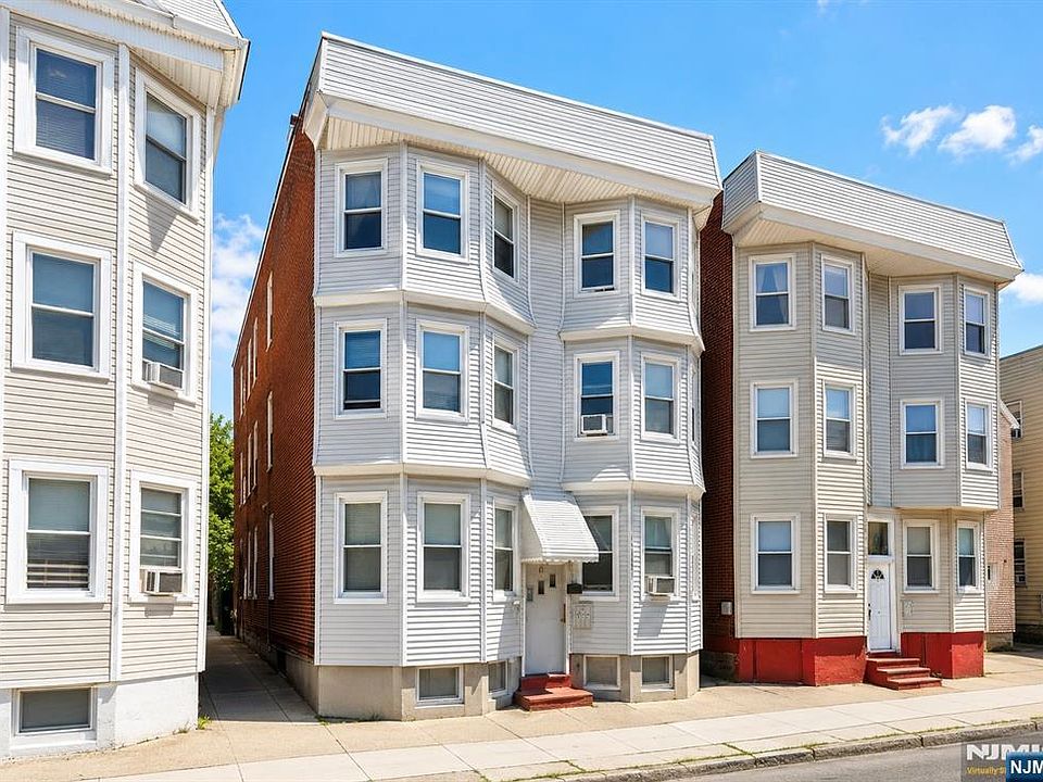 2nd image of 19 Franklin Ave