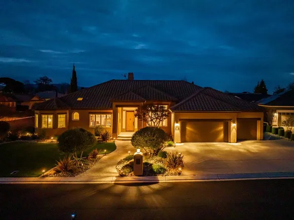 65 Mayme Ct, Hollister, CA 95023