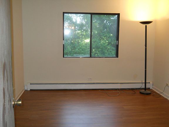 5th image of 845 Westmoreland Dr APT 4