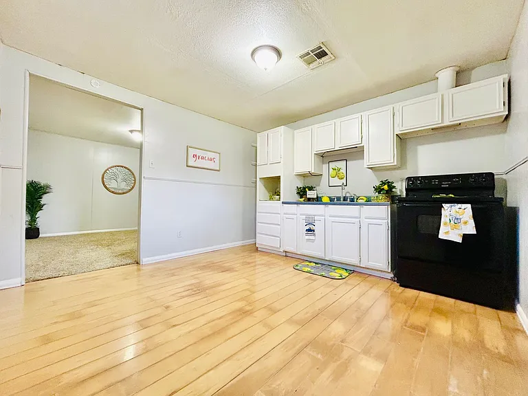 4220 SE 25th St — Photo 33