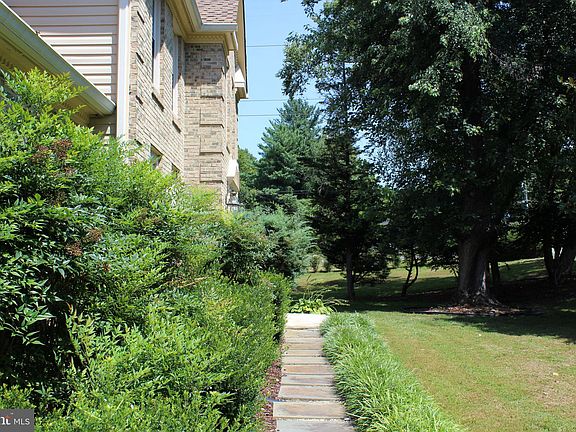 5th image of 4800 N Hill Dr