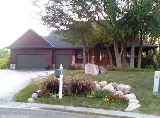 1015 Maria Ct, Mound, MN 55364