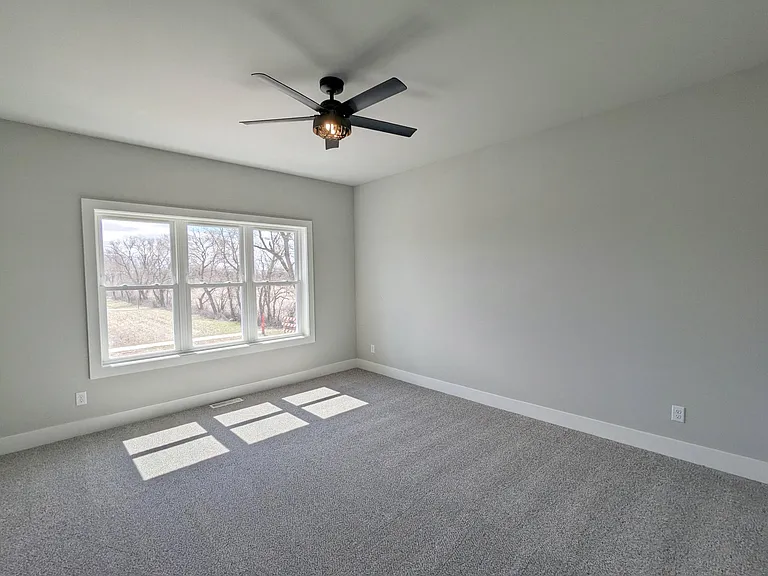 2940 Blue Grass Dr — Photo 7