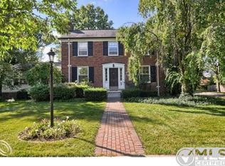 1410 Yorkshire Rd, Birmingham, MI 48009