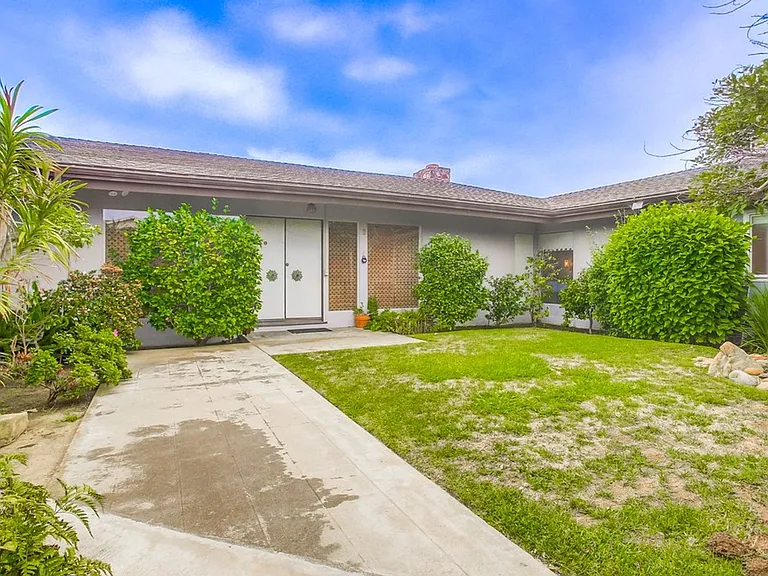 8302 Prestwick Dr — Photo 16