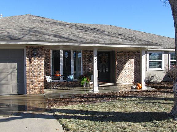 2nd image of 602 Belmont Dr