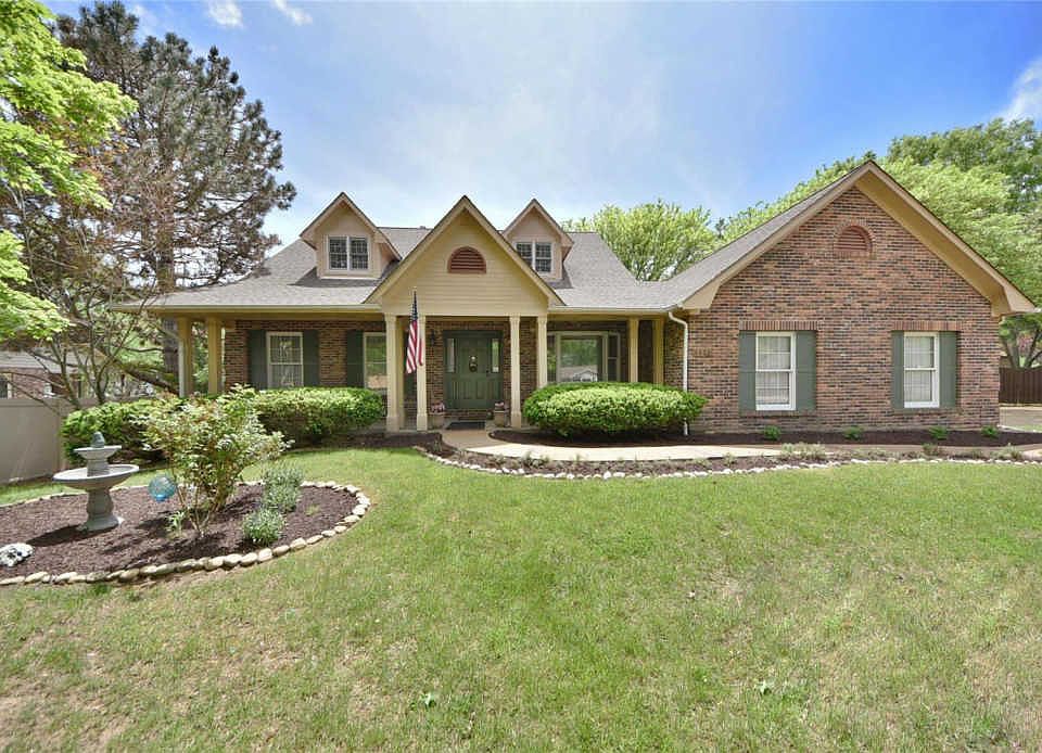 1st image of 4422 Carriage Trace Dr