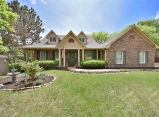 4422 Carriage Trace Dr, Saint Louis, MO