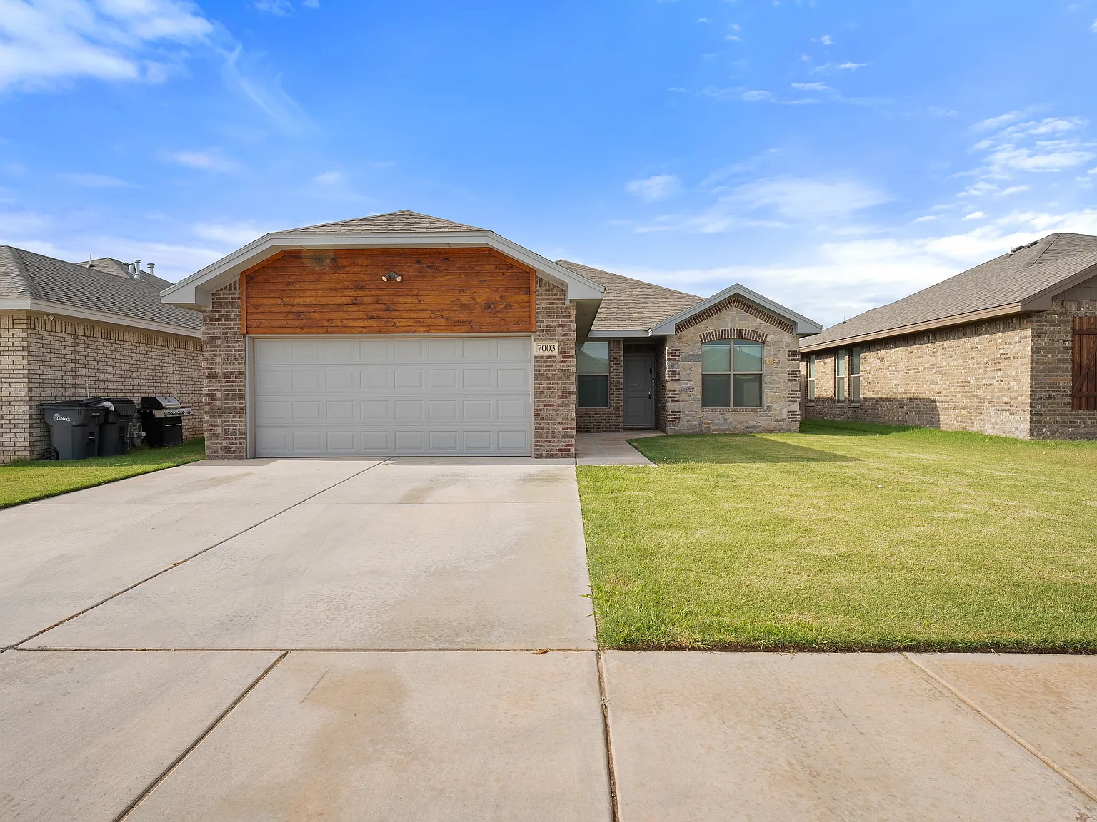 4 bed, 1613 sqft, $2,000 — Photo 2