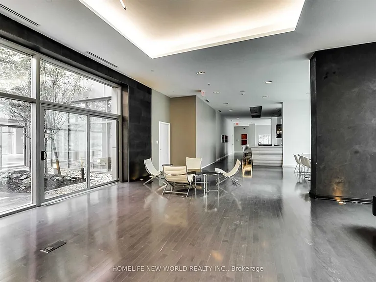 37 Grosvenor St #1701 — Photo 15
