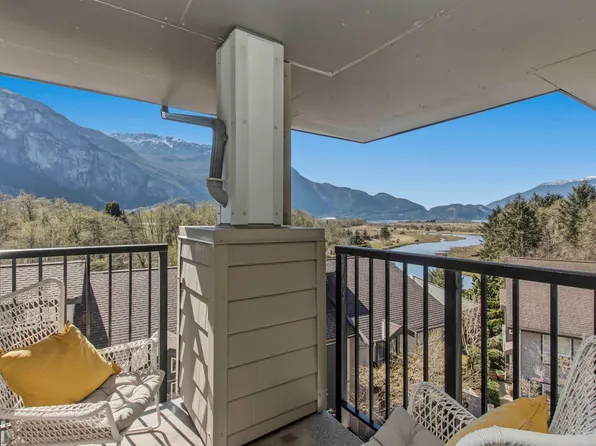 1212 Main St #406, Squamish, BC V8B 0Z3
