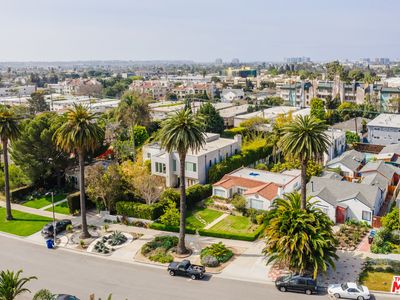 3875 Marcasel Ave, Los Angeles, CA, 90066