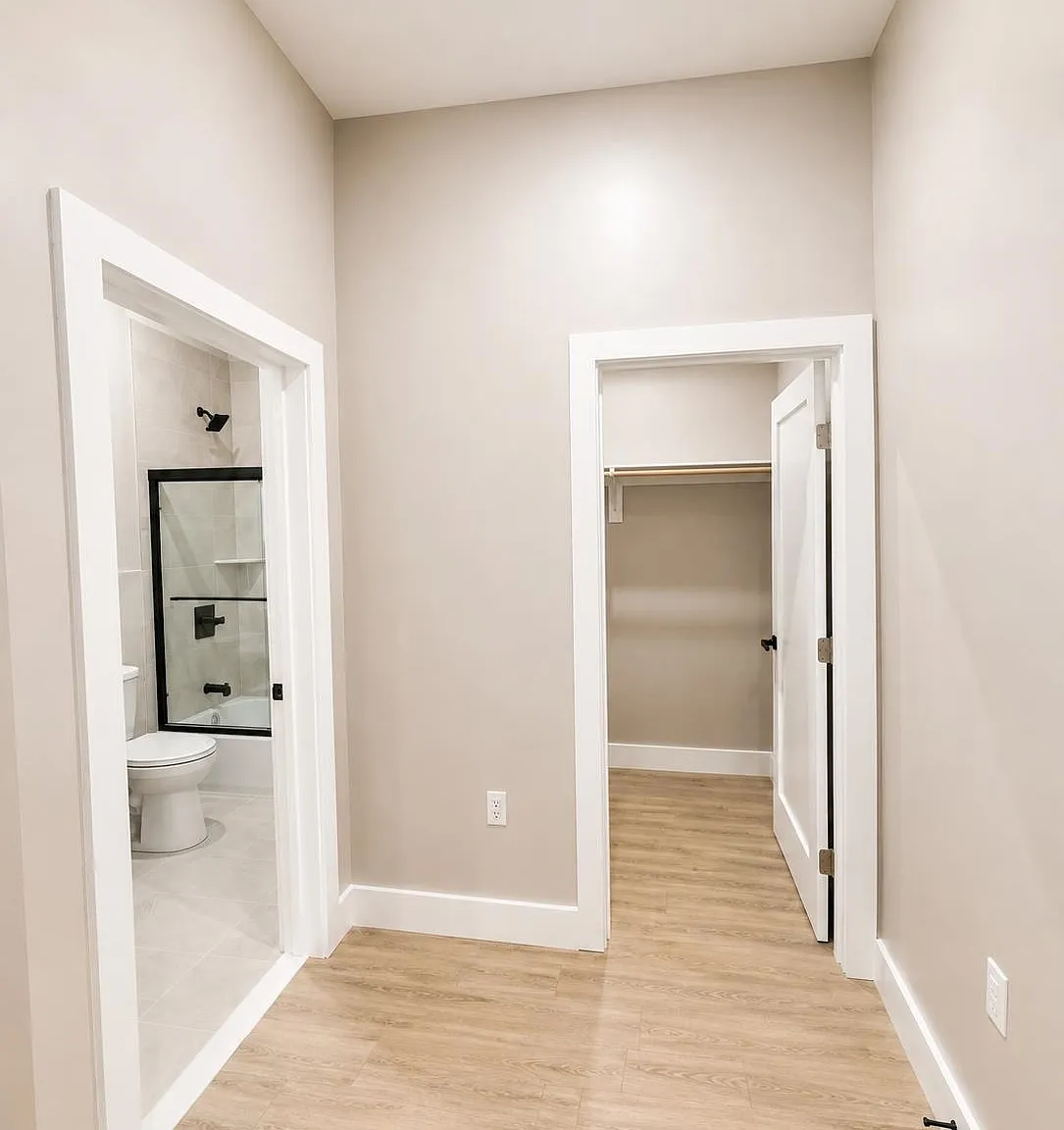 2 bed, 2.0 bath, 1100 sqft, $3,350 — Photo 3