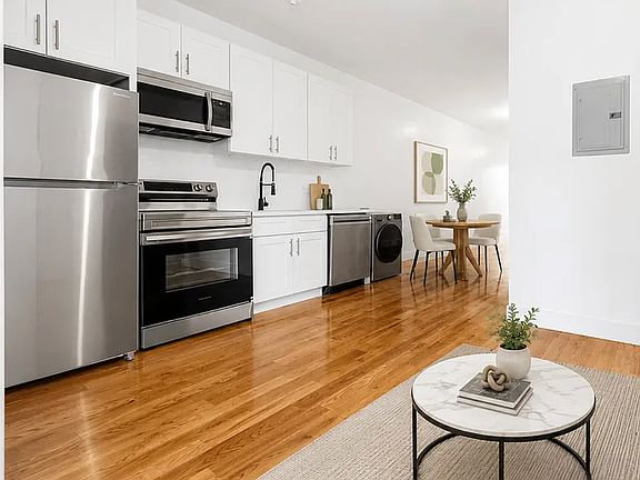 3rd image of 1010 Gates Ave #3B