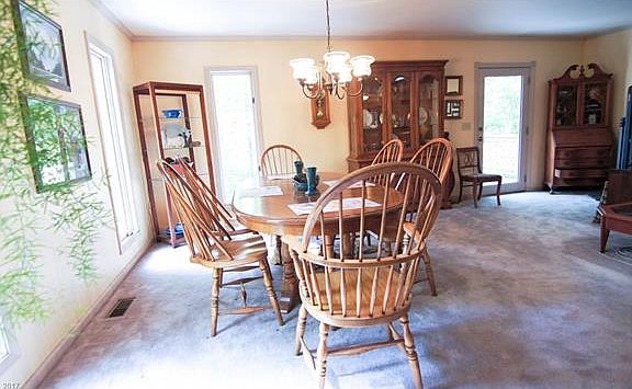 4th image of 735 Skyland Dr