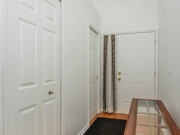 3rd image of 10258 Swan Lake Cir