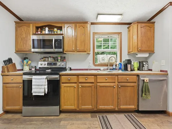 36 Triangle Rd, Tuckasegee, NC 28783