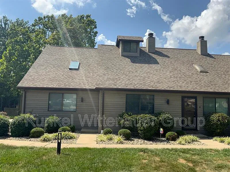 445-7 Ponderosa Ave