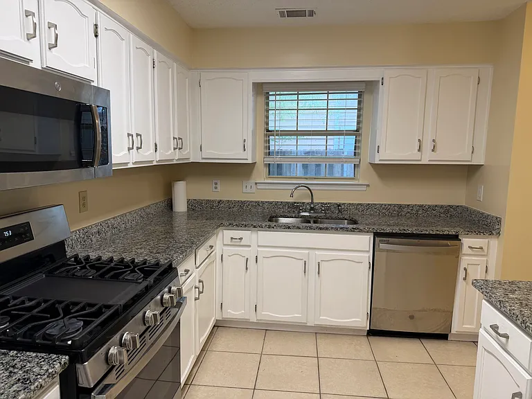 105 Sugar Mill Dr — Photo 8