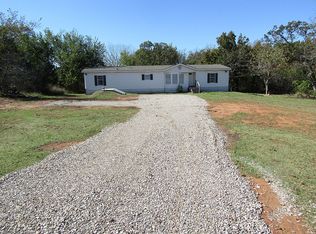 20570 Walker Rd, Tecumseh, OK 74873