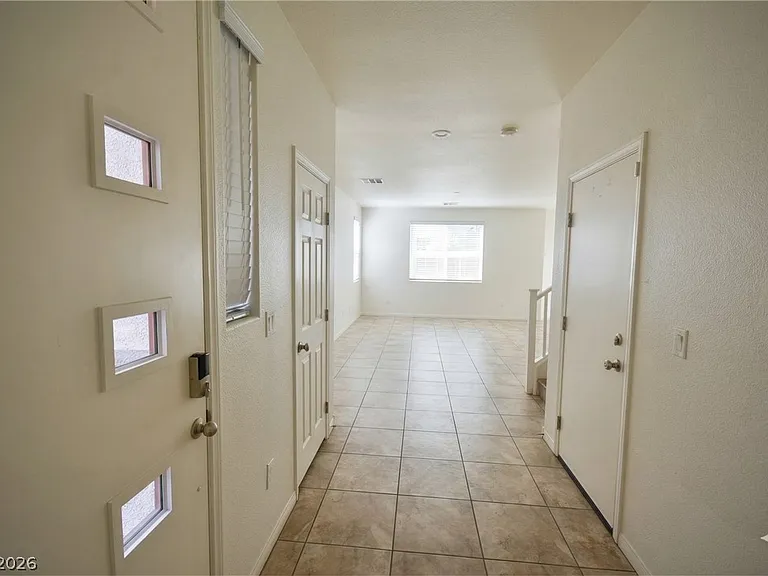 3041 Lake Como Ave — Photo 3