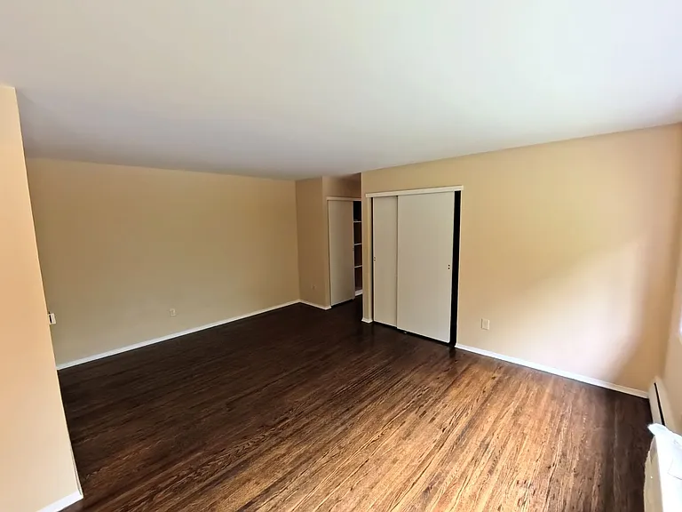 138-154 Woodhill Dr — Photo 54