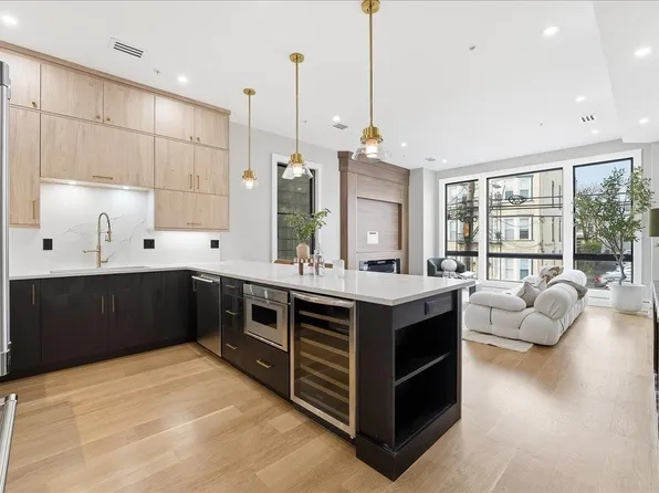 134 Hancock Avenue image 6 of 19