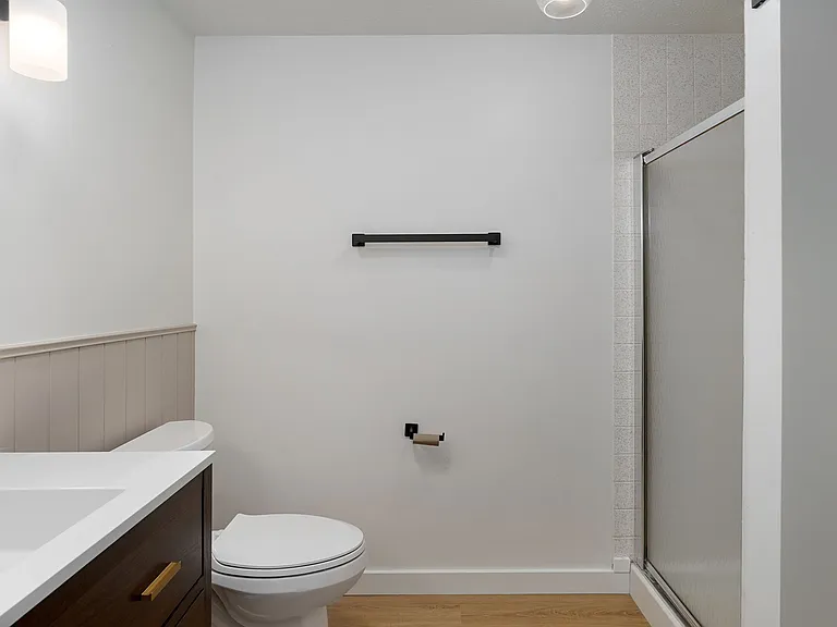 2023 E Battlefield Rd — Photo 10