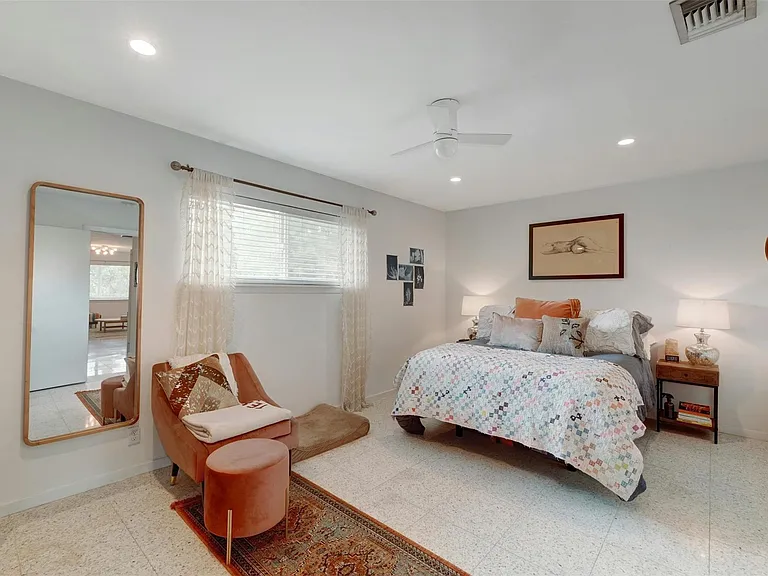 1208 Enfield Rd #202 — Photo 19
