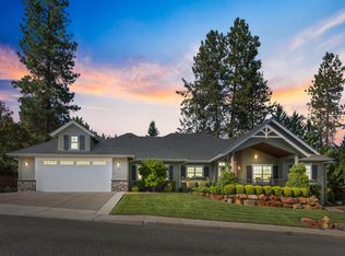 1112 NW Morgan Ln, Grants Pass, OR 97526