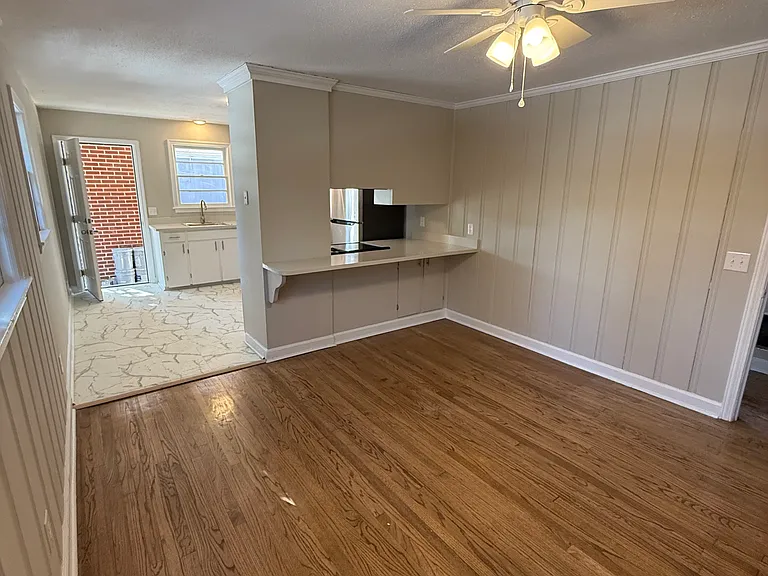 1630 Crestview Ave — Photo 6