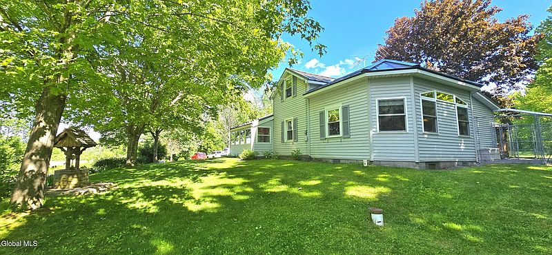 4th image of 706 E Lykers Road