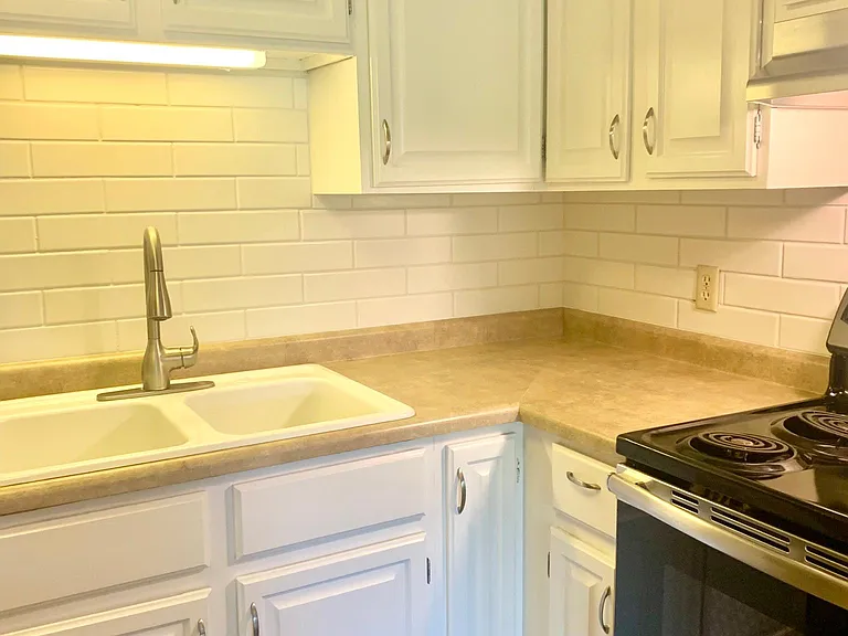 10451 Greenbrier Rd #219 — Photo 3