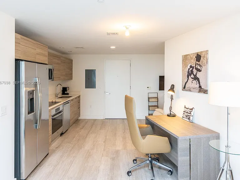 121 NE 34th St #1014 — Photo 10