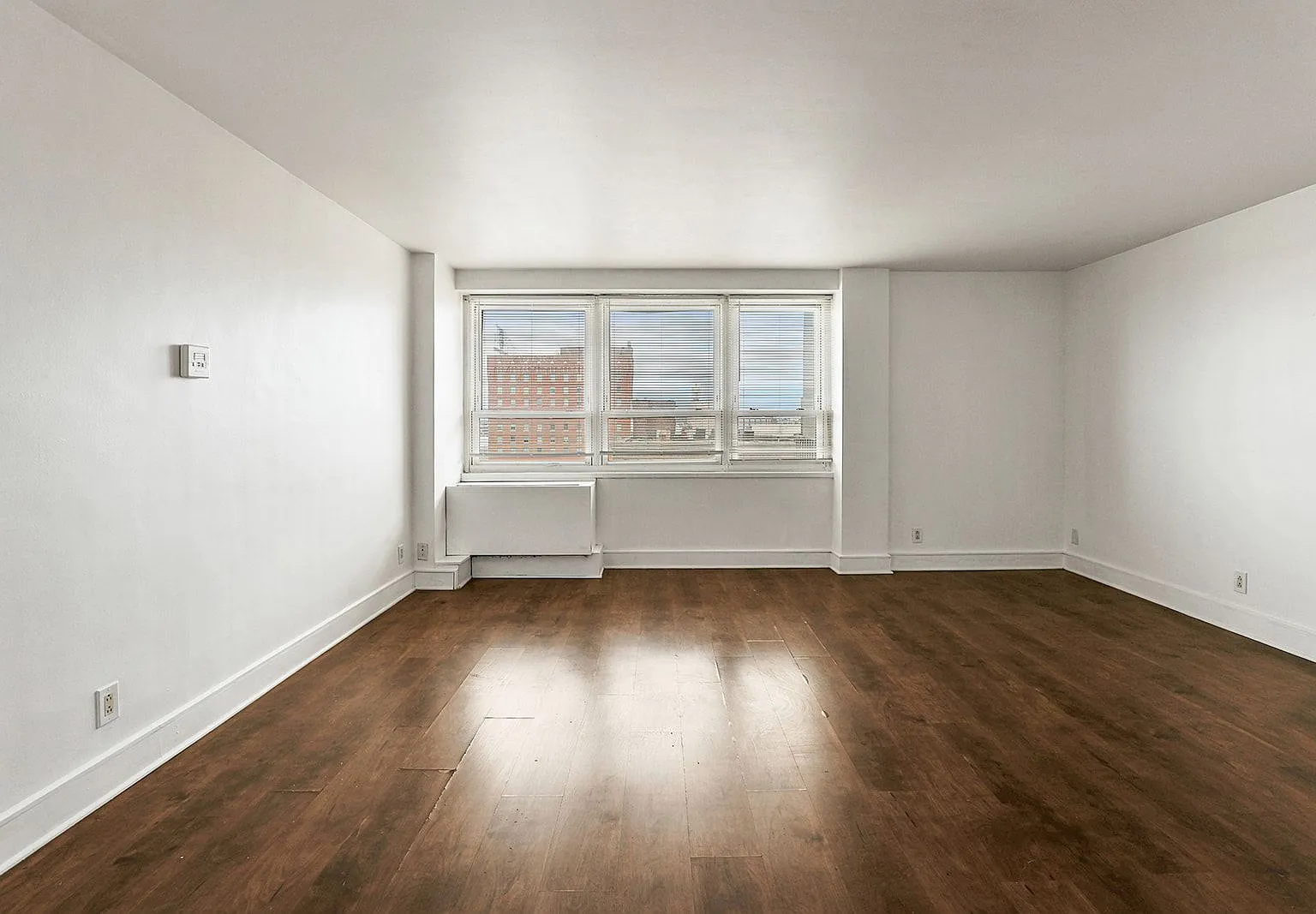 1 bed, 1.0 bath, $900 — Photo 2