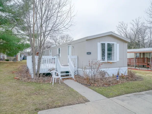 611 E Wood Ln, Belvidere, IL 61008