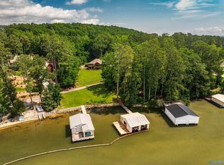 511 Pine Island Cir, Scottsboro, AL 35769