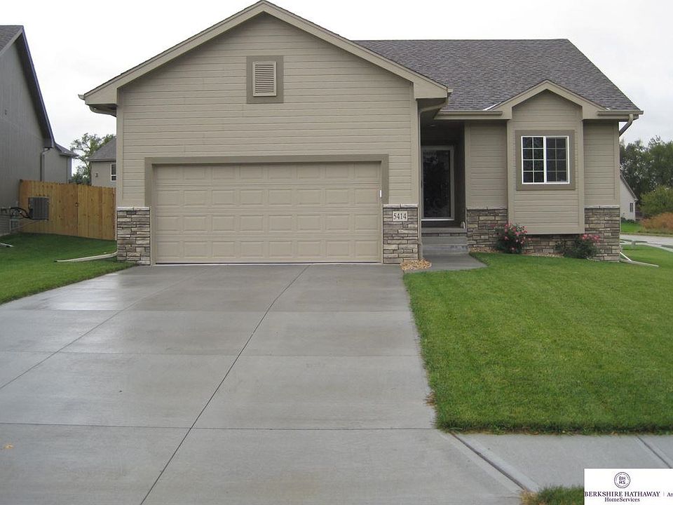 1st image of 5414 N 134th St